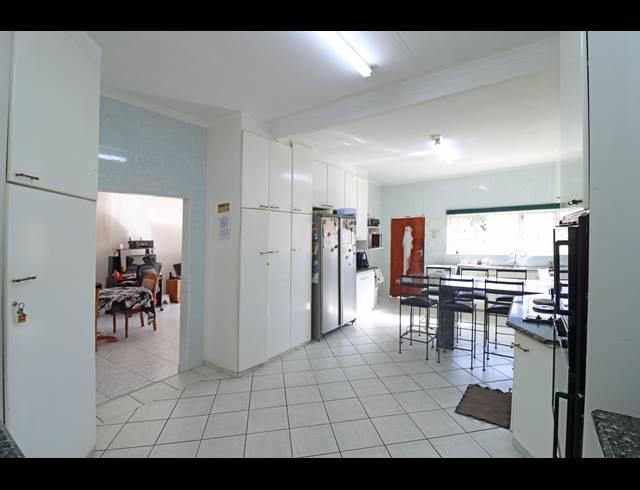 4 BEDROOM HOUSE FOR SALE IN CROSBY